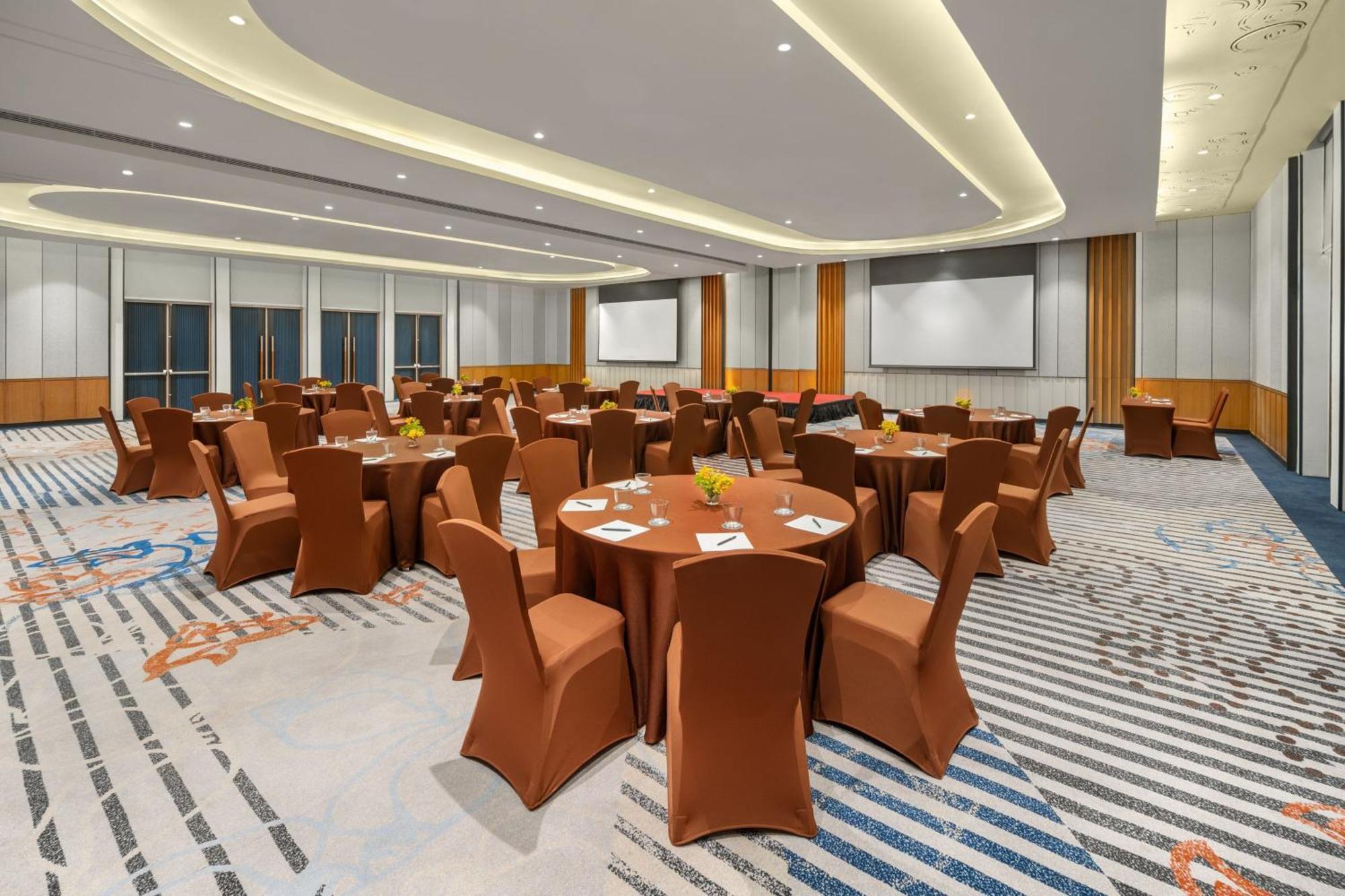 Four Points By Sheraton Bintan, Lagoi Bay Экстерьер фото