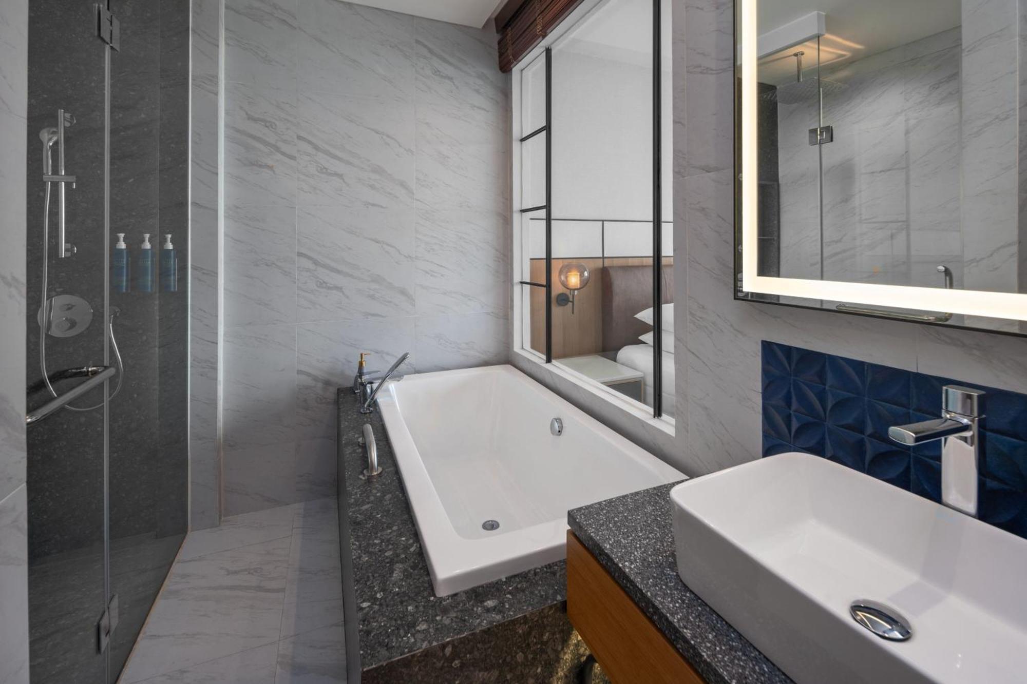 Four Points By Sheraton Bintan, Lagoi Bay Экстерьер фото